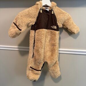 The North Face Infant Sherpa Fleece Bunting Suit 3–6 Months Tan Brown